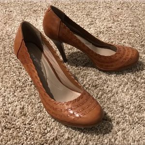 Baskwtweave camel high heels.